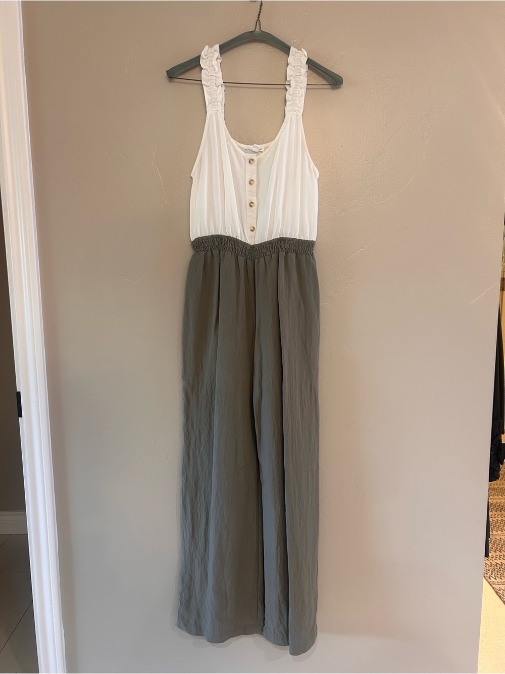 Sleeveless Ivory & Olive Wide-Leg Jumpsuit with Button Front